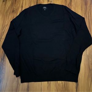 Men’s Black Sweater Size M